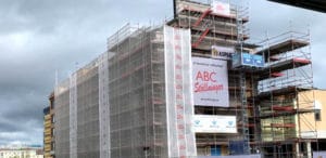 Byggställning i Örebro - Lagerlokal blir skola